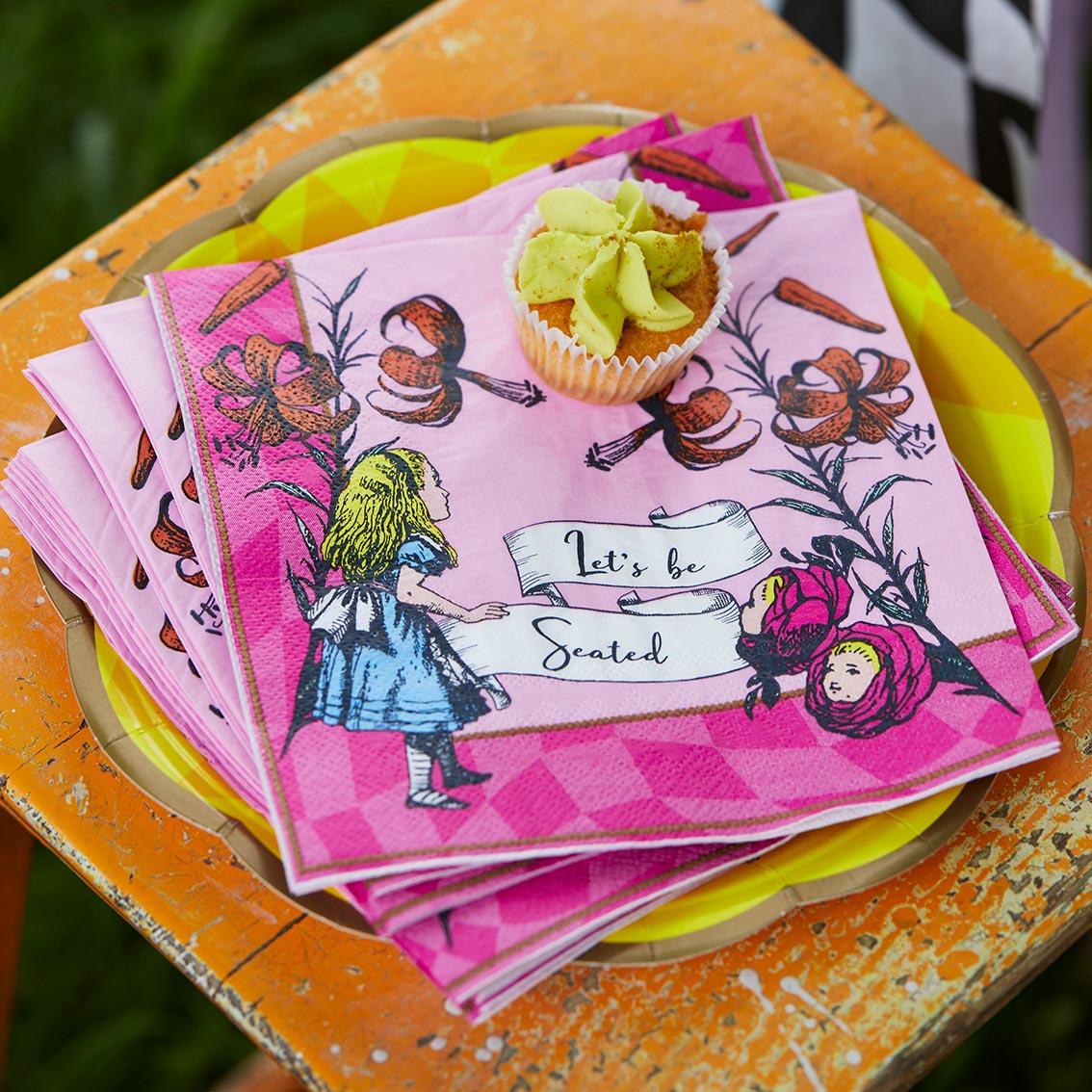 Alice in Wonderland Bright Pink Paper Napkins - 20 Pack | Party Napkins |
